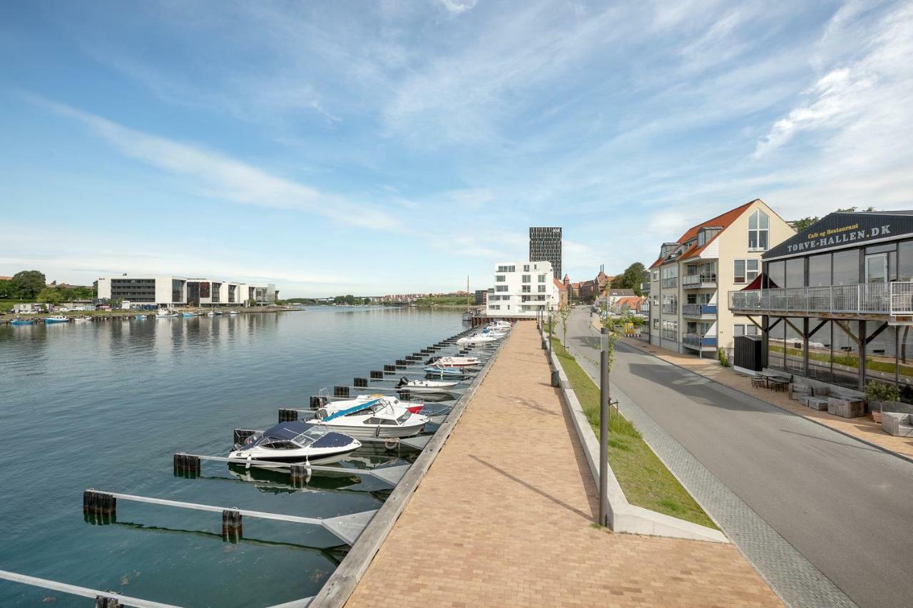 Luxury City Center Harbour Apartment 2 Bedroom Sonderborg Exterior photo