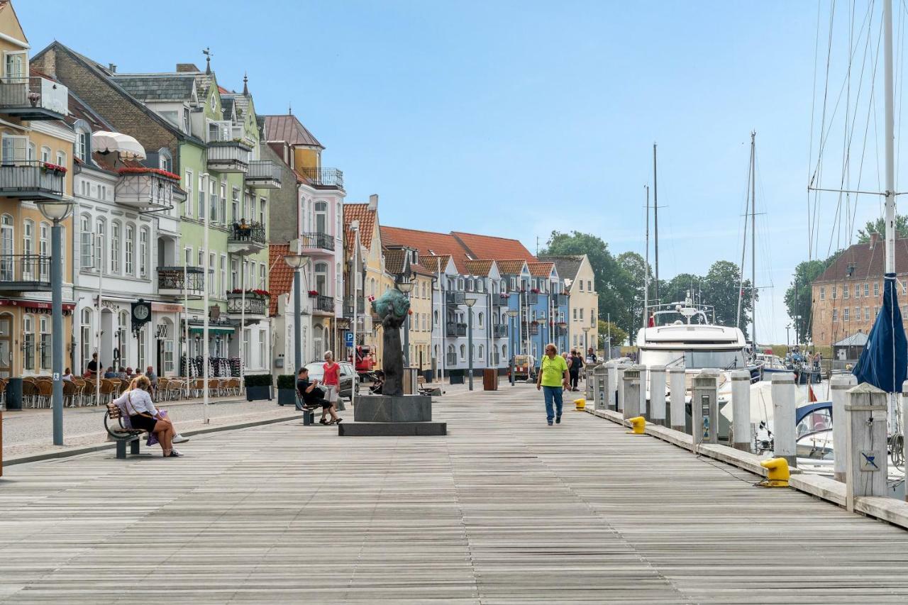 Luxury City Center Harbour Apartment 2 Bedroom Sonderborg Exterior photo