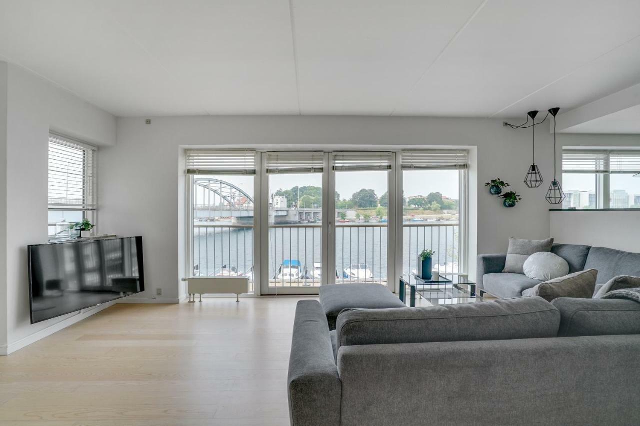 Luxury City Center Harbour Apartment 2 Bedroom Sonderborg Exterior photo